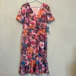 London Times pink muted floral short sleeve V neck dress Size 12 New